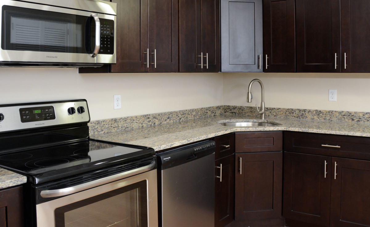 Offcampus UNH Student Apartments at Rivers Edge Apartments